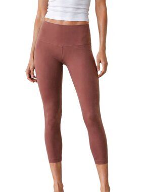 Size S Burgundy High Rise Stretch Capri Leggings 25.5 Inseam